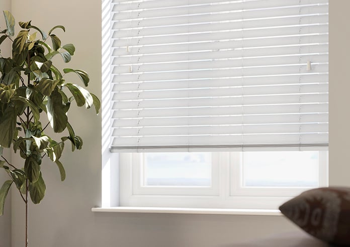 Ecowood, Moonstone Grey Fine Grain - Motorised Venetian Blind - Image 5